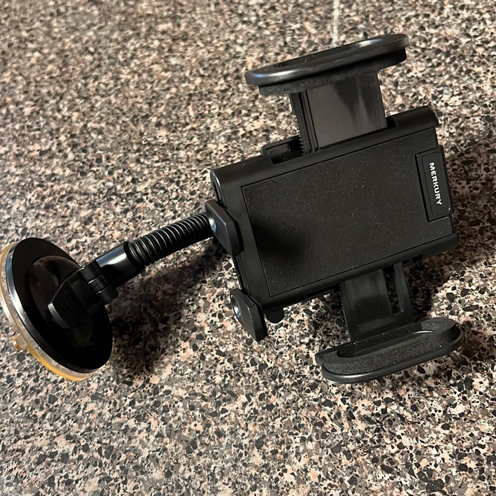 Merkury Windshield Car Mount for Phone (EUC)